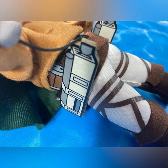 Attack on Titan - Funimation - Levi Ackerman with Swords Plush - Picture 9 of 14